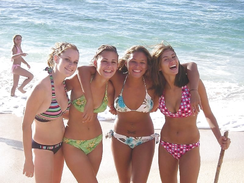 Bikinigirls 34 (vier Mädchen Special) #5023053