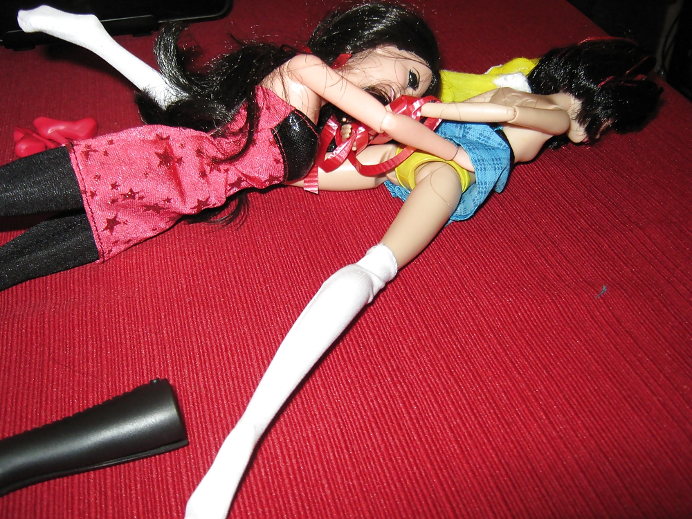 Doll Sappho - The Seduction of Snow (part 1) #22668004