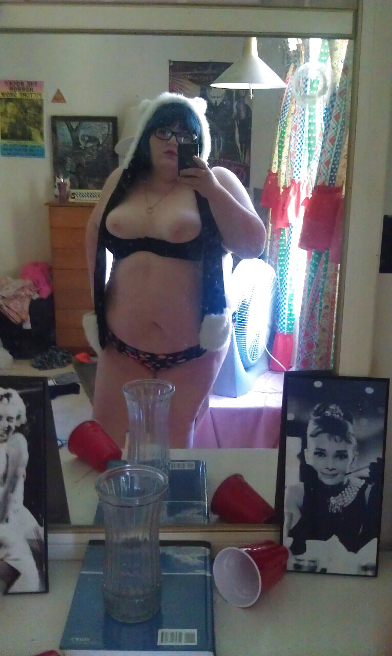 Selfshot BBW's #16936098
