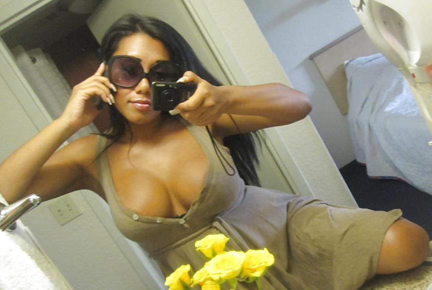 リア・アヤラ
 #14377392