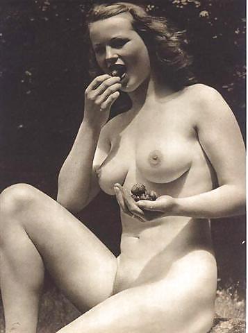 Vintage shaved pussy #9170611