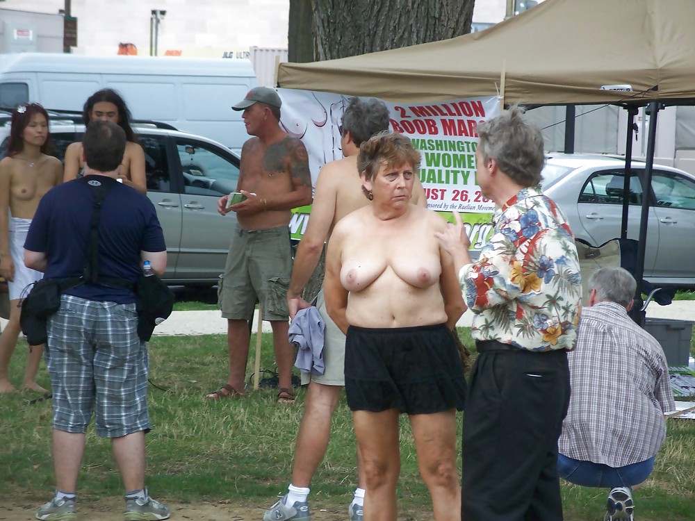 Día nacional del topless en dc - 21 agosto 2011
 #5887603