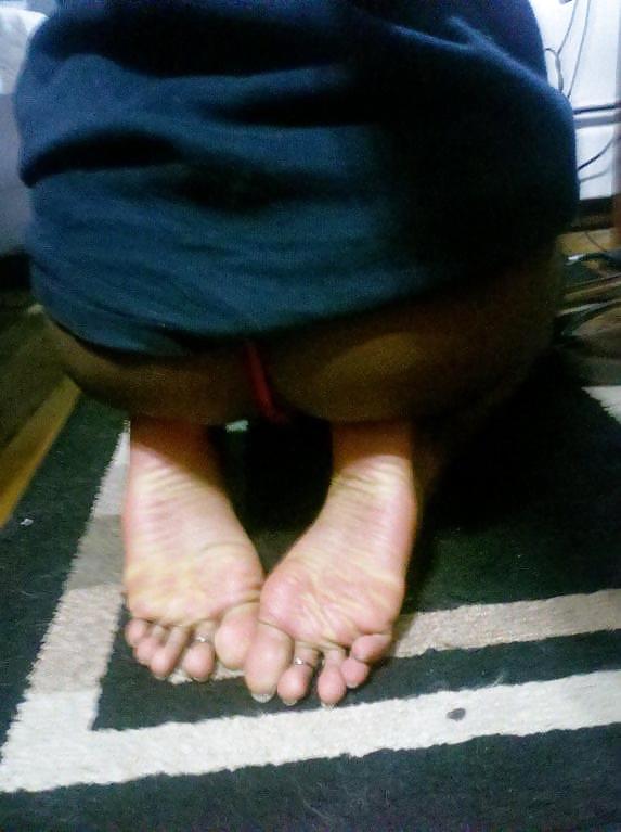Tanga rojo y pies sexy 
 #12191566