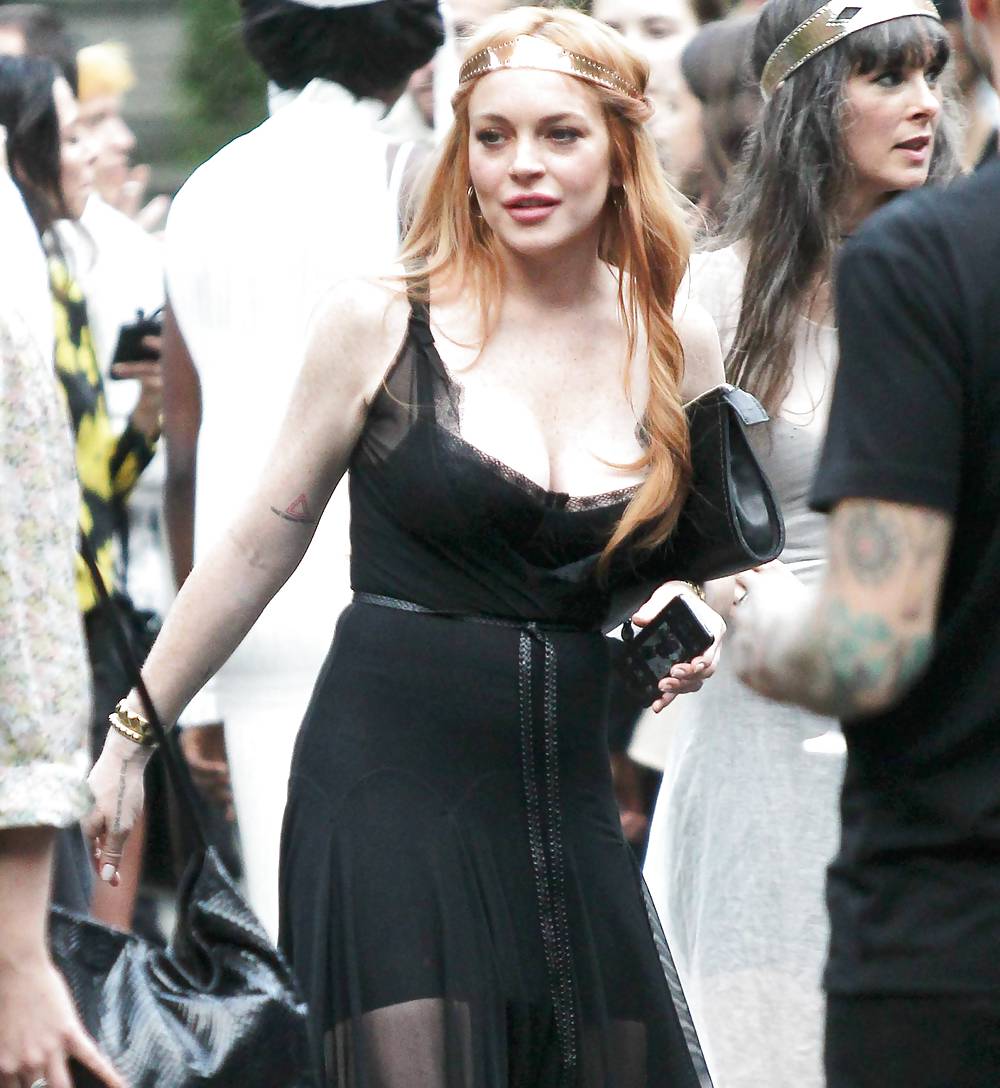 Lindsay lohan ... en el desfile de moda del zodiaco
 #21735480