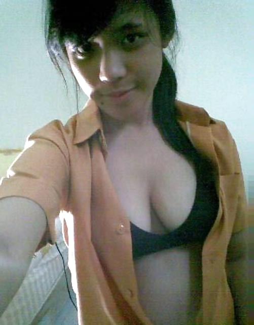 Auto nudo foto indonesiano
 #579559