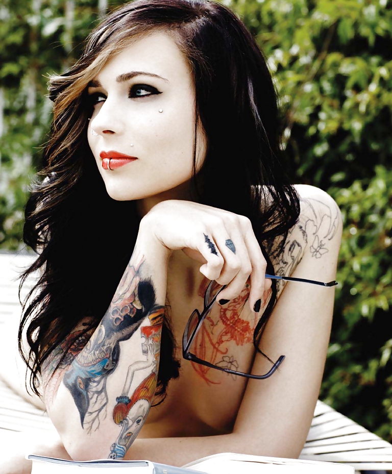 Horny tattooed girls