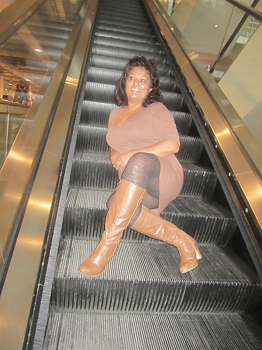 Aisha big tits and nice legs mature mom from facebook.  #11179836