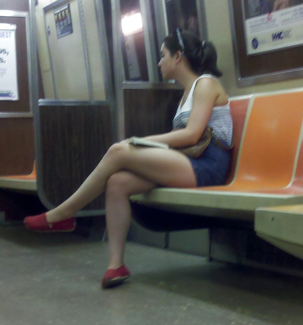 New York Subway Girls 26 #5180025