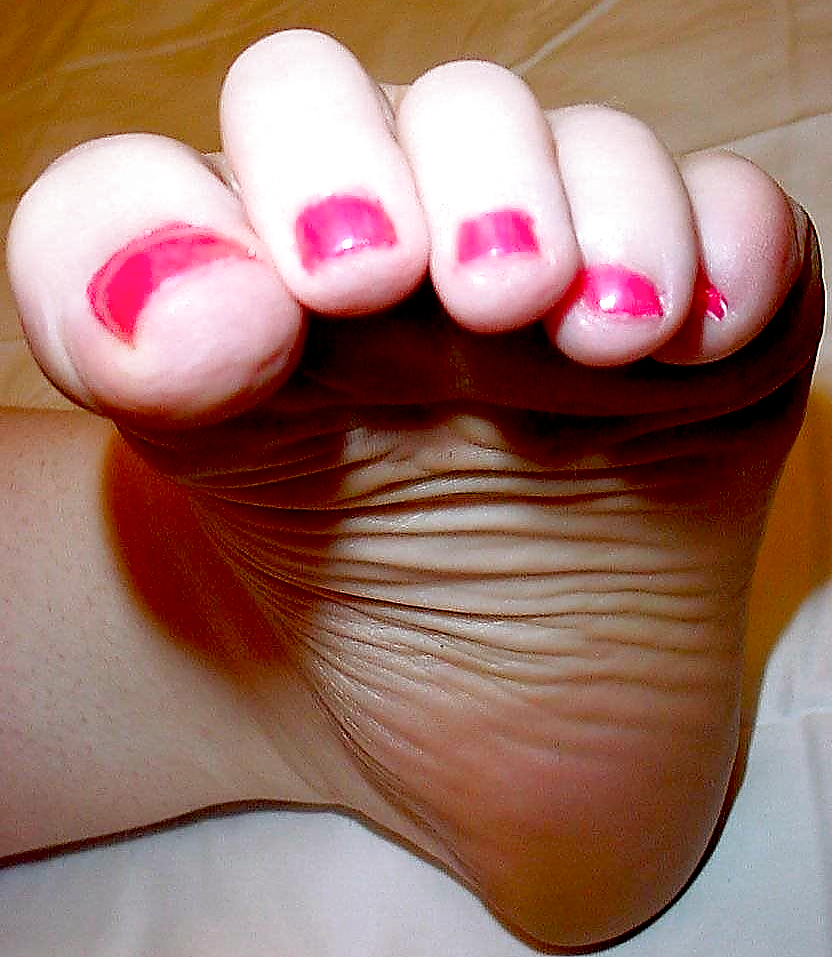 Beautiful female feet and toes #2526152