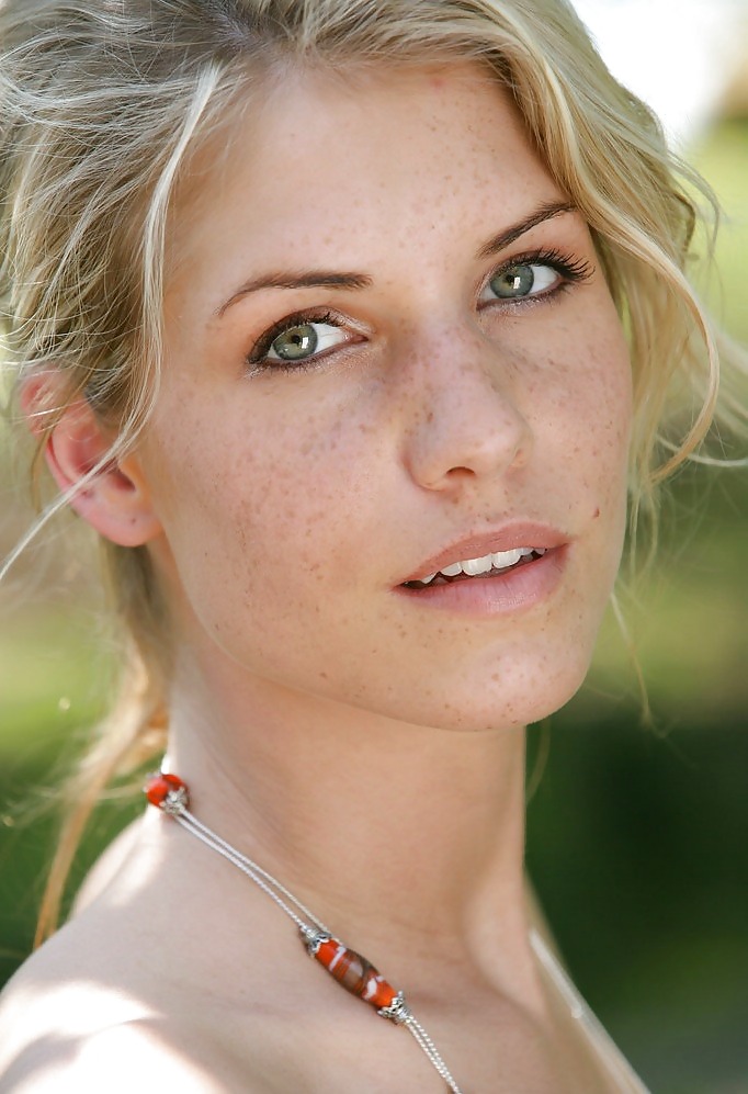 Sublime Iveta #17537738