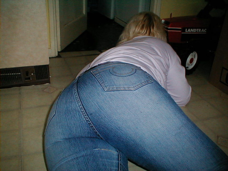 The wife's hot ass in sexy jeans #12957283