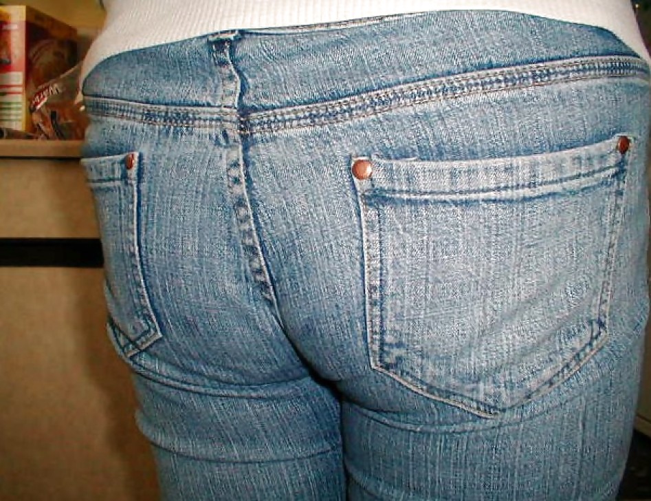 The wife's hot ass in sexy jeans #12957400