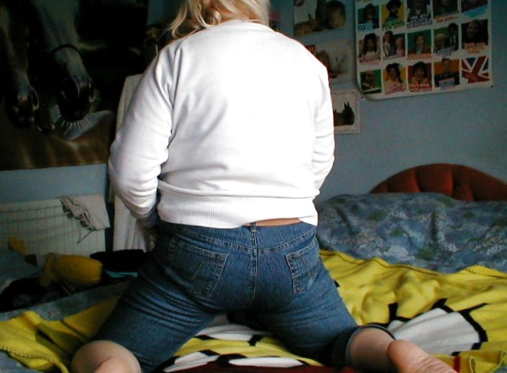 The wife's hot ass in sexy jeans #12957551