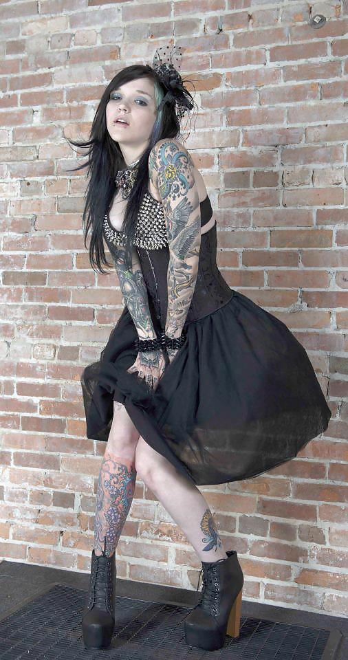 Tattoo models (female) 16.1 #16058992