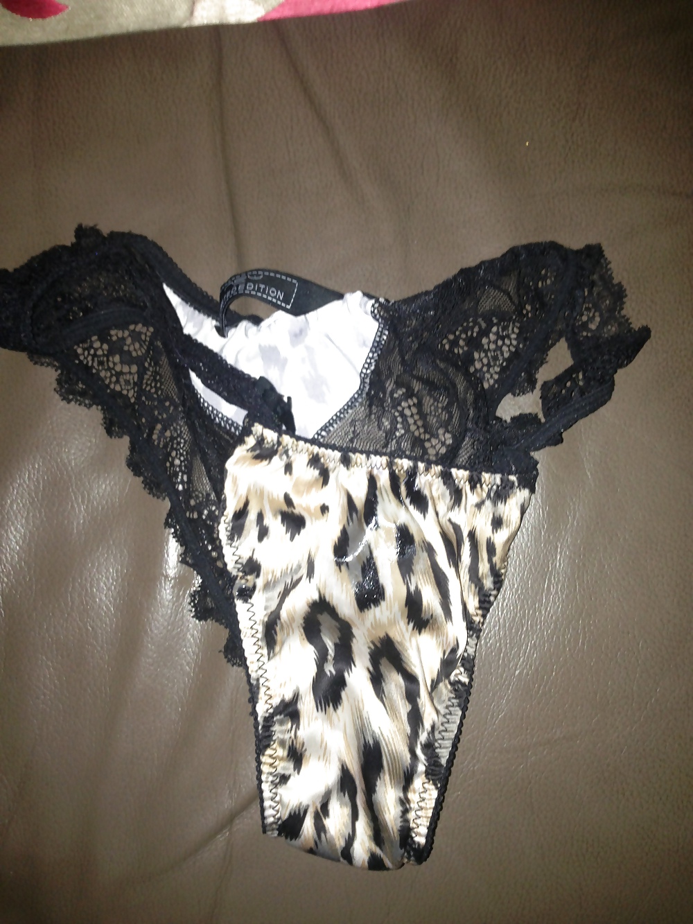 Wanked n shot a load ova kittens knickers this morn #14011203