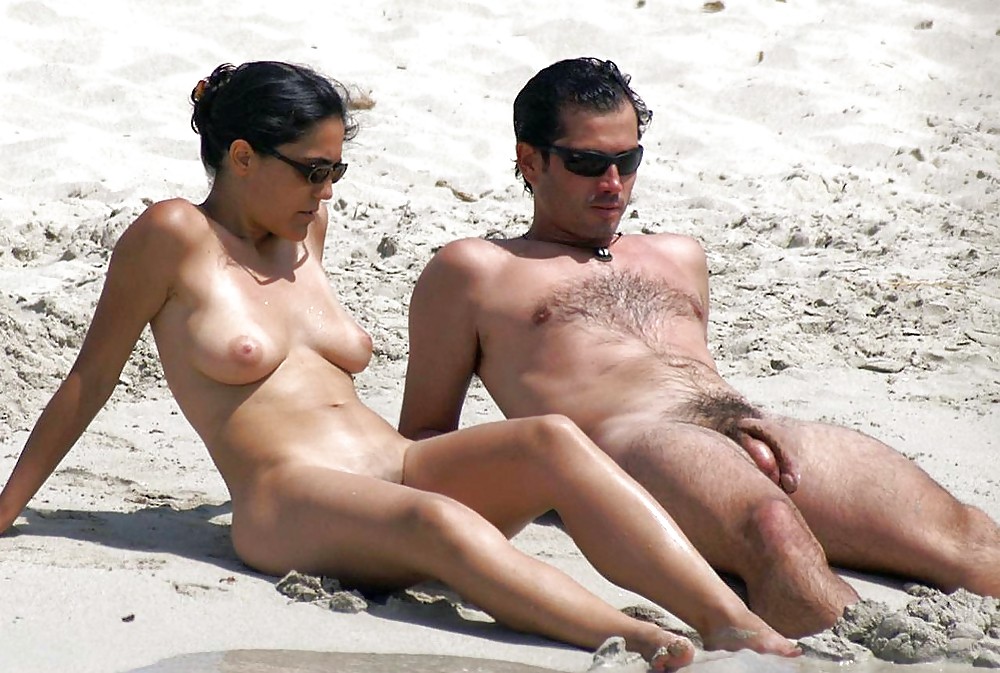 Pareja amado la playa 2.
 #21046912