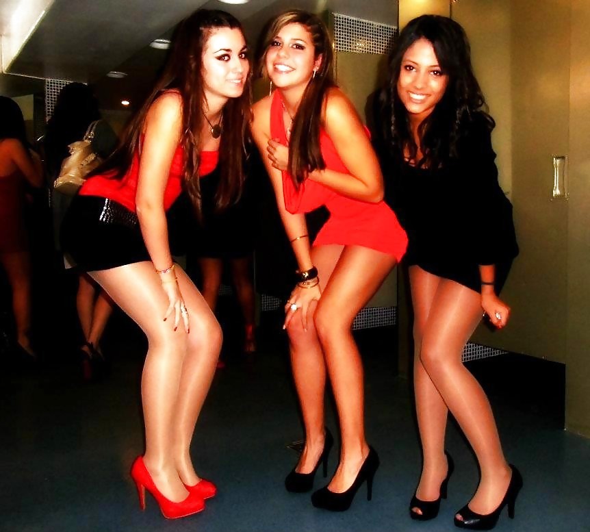 Tan malditamente caliente 4 - que uno se cogería
 #18695427