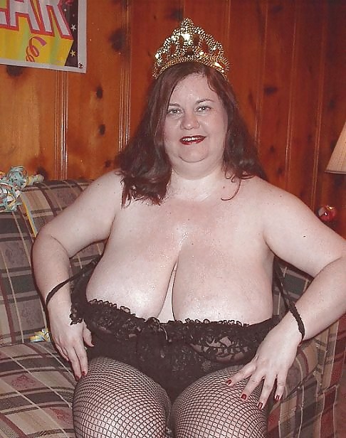 Brunette Mom with Tall TITS #9484525