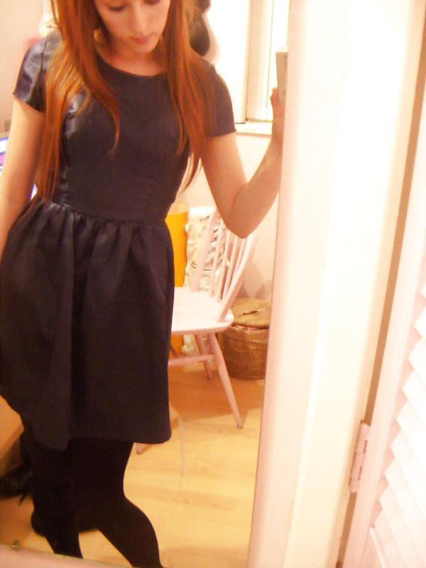 Mädchen In Satinbluse, Hemd Und Andere Satin Kleidung #17132283