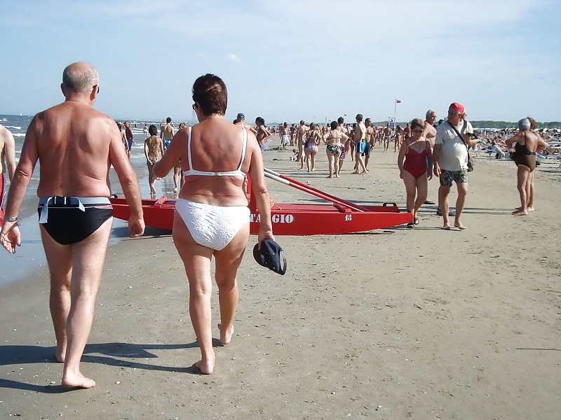 Granny Plantureuse Sur La Plage! Mixte! #22290731