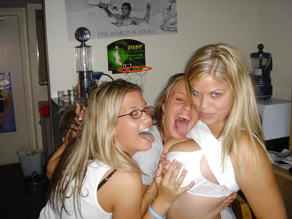 Bra babes 119
 #18745468