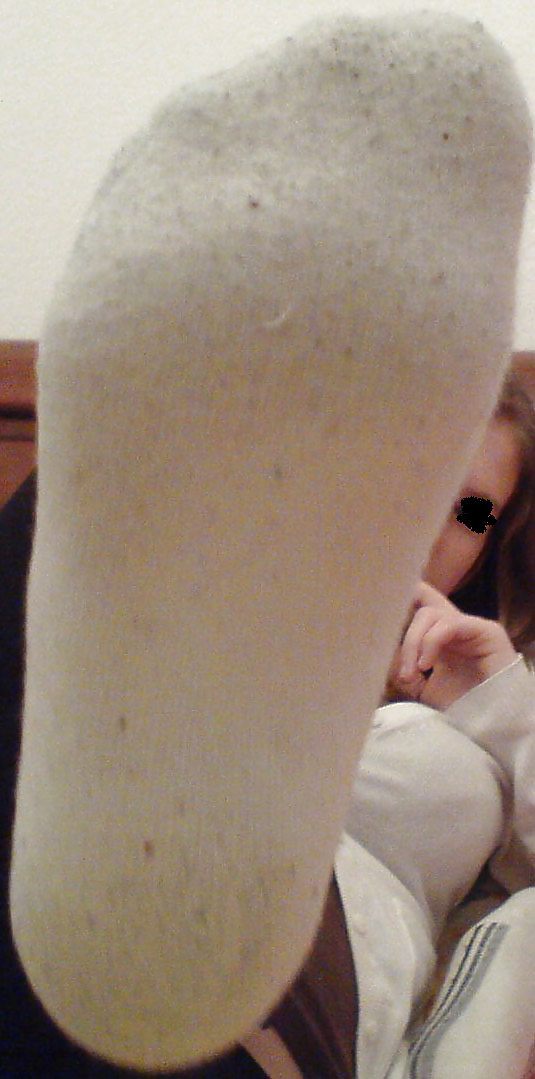 Ragazze bianche puzzolenti con i calzini
 #9621326
