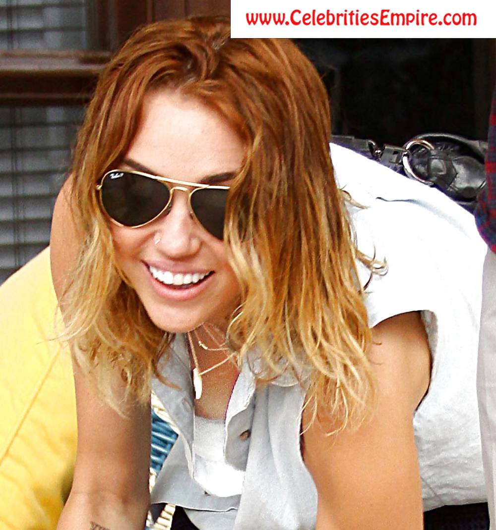 Miley cyrus
 #10633195