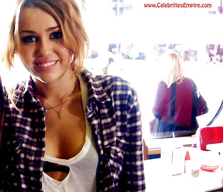 Miley cyrus
 #10633399