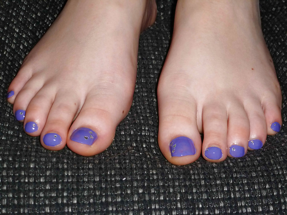 Barefeet with blue toenails #21369425