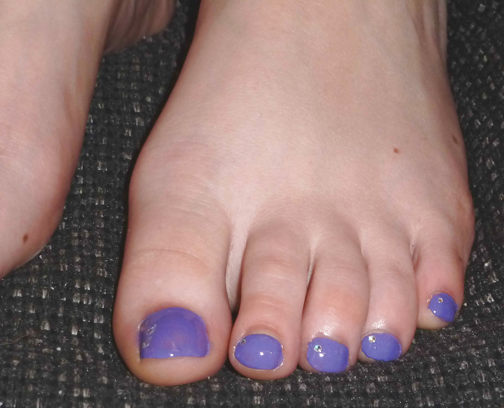 Barefeet with blue toenails #21369428