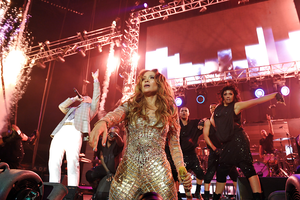 Jennifer Lopez KIIS FMs 2011 Wango Tango Concert #3901376