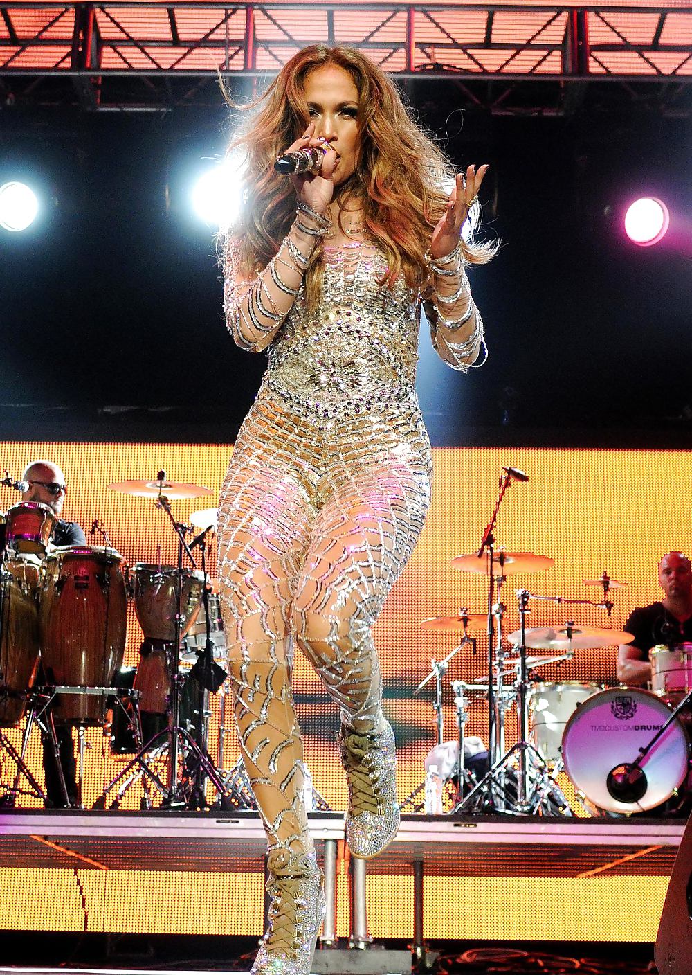 Jennifer Lopez Kiis Fms 2011 Wango Tango-Konzert #3901811