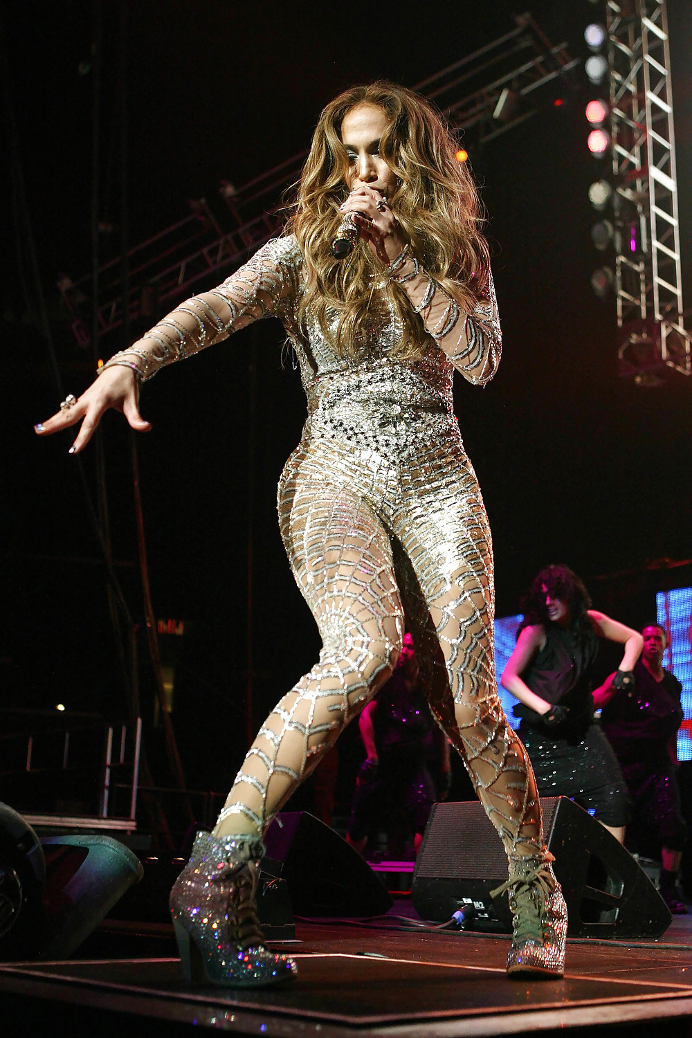 Jennifer Lopez Kiis Fms 2011 Wango Tango-Konzert #3903040