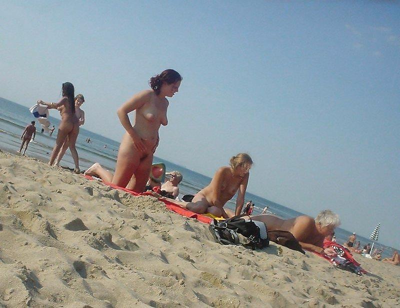 Plus D'adolescents De Plage Nue #1170596