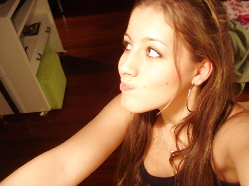 Exotic cute posing at home OMG she is hot #4254522