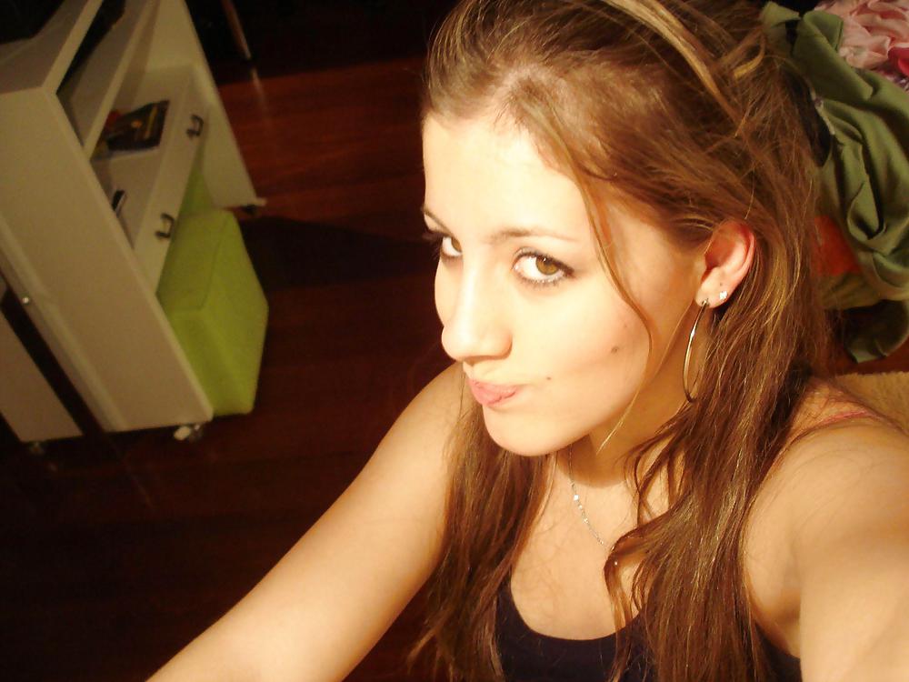 Exotic cute posing at home OMG she is hot #4254733
