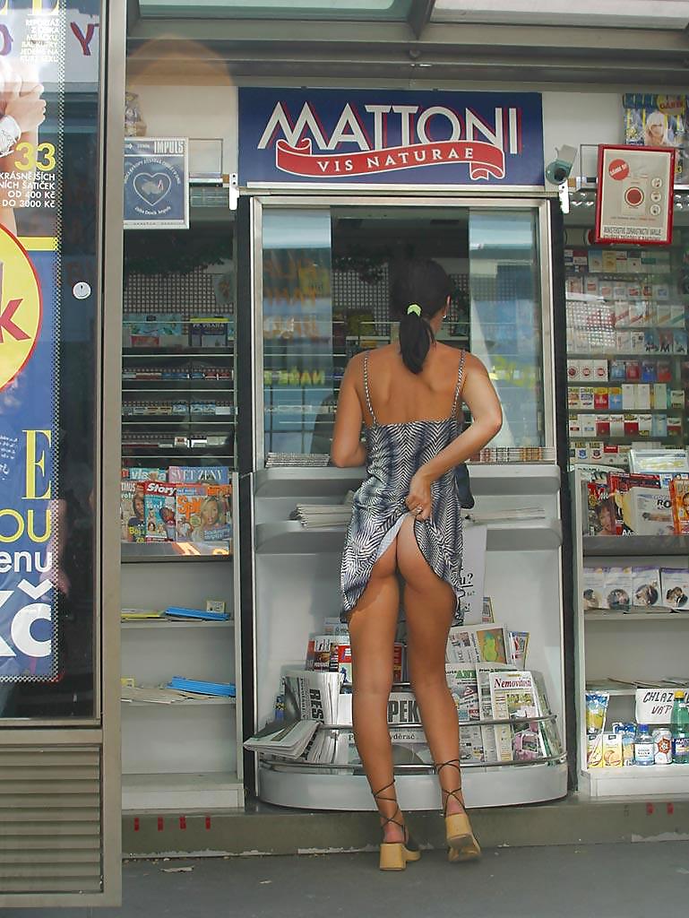 L'adolescente ceca ama la nudità pubblica - n. c. 
 #11189235