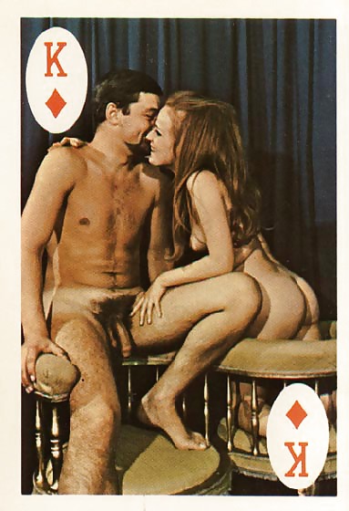 Vintage jugando a las cartas
 #4699575