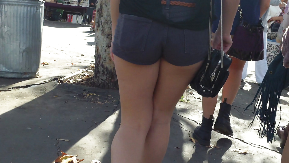 Sexy teen girls ass & butt in shorts  #6771662