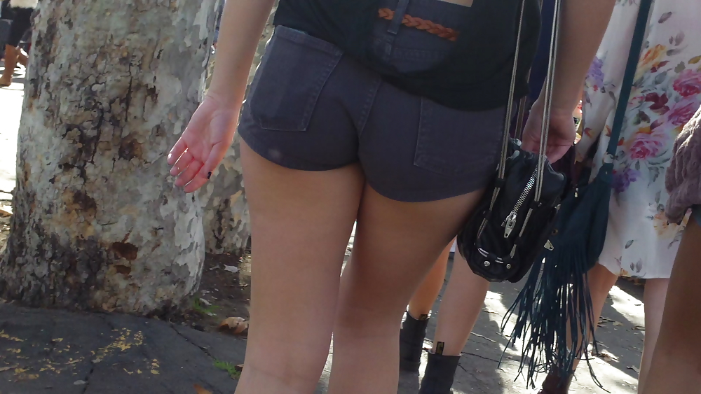 Sexy teen girls ass & butt in shorts  #6771684