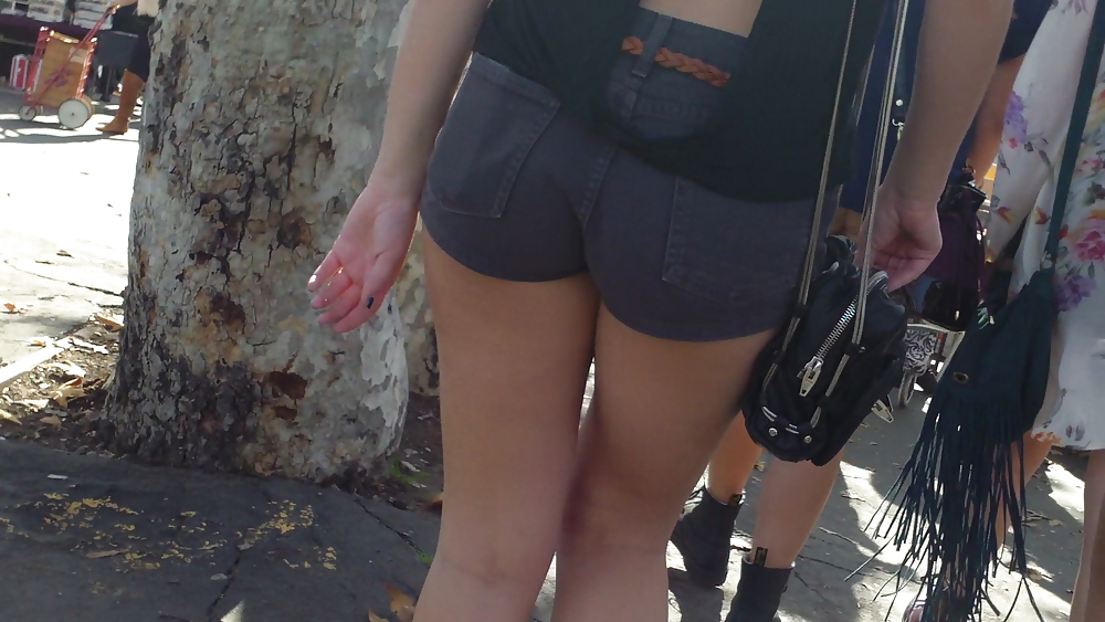Sexy teen girls ass & butt in shorts  #6771697