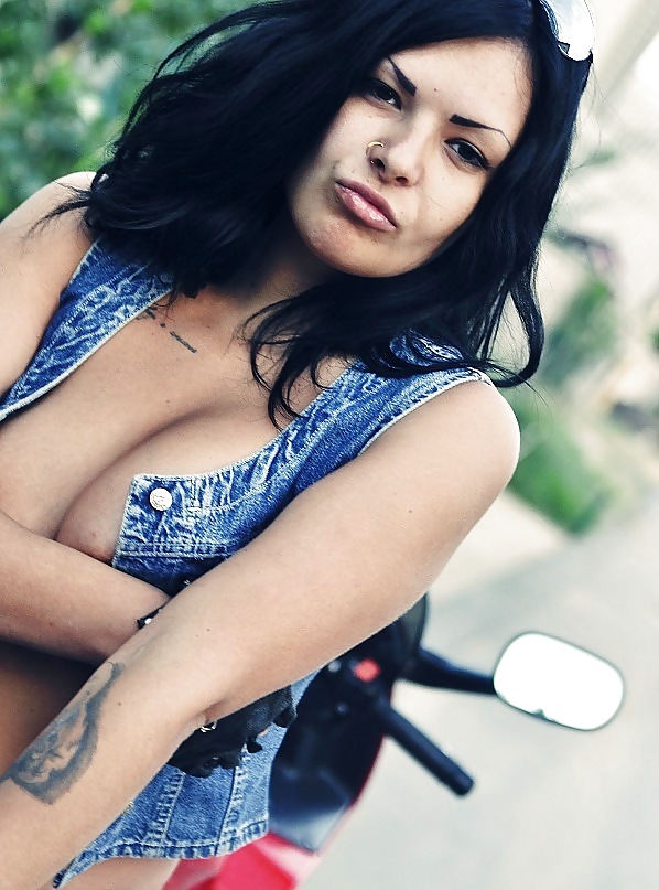 クリスティーナ
 #16030187