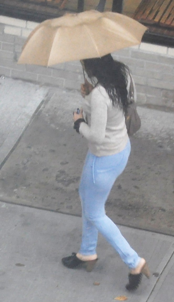 Harlem Mädchen In Der Hitze 462 New York - Enge Jeans Regenschirm #6333087