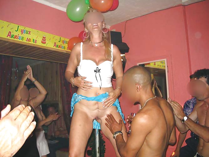 Geile Blondine Auf Dif Orte Wth Gf Posiert Französisch Frau #5554719