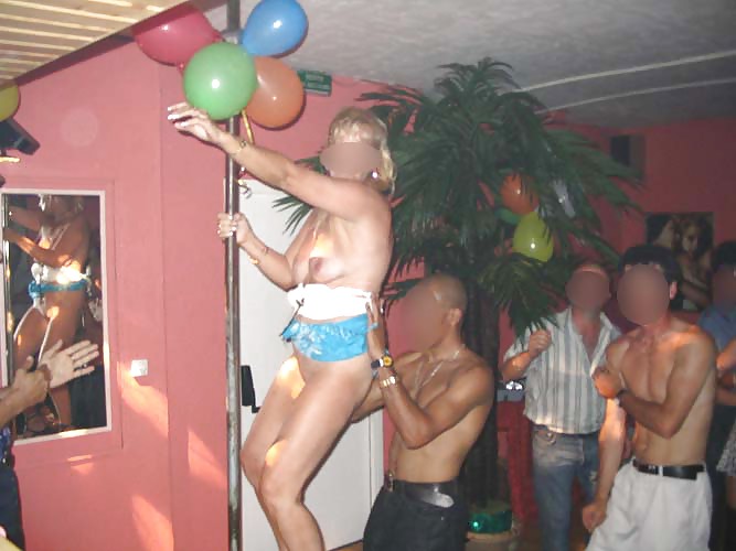 Geile Blondine Auf Dif Orte Wth Gf Posiert Französisch Frau #5554777