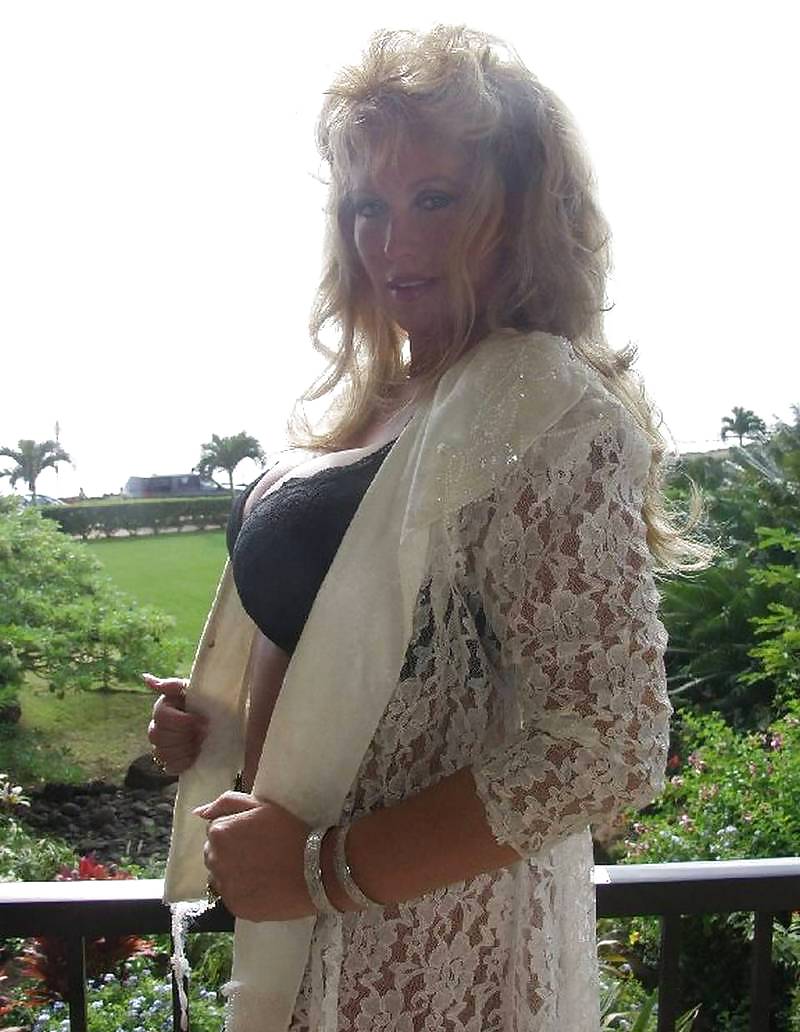 Preciosos sujetadores 2
 #18596061