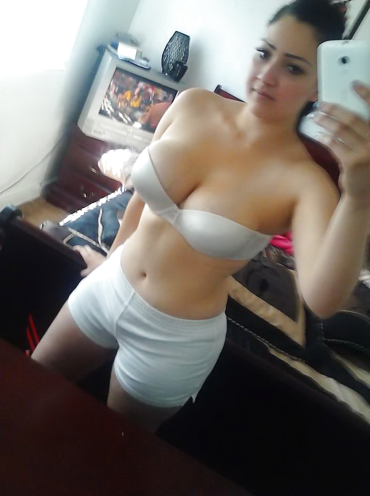 Sexy, Curvy Brunette Amateur Posing - Big Tits #20168301