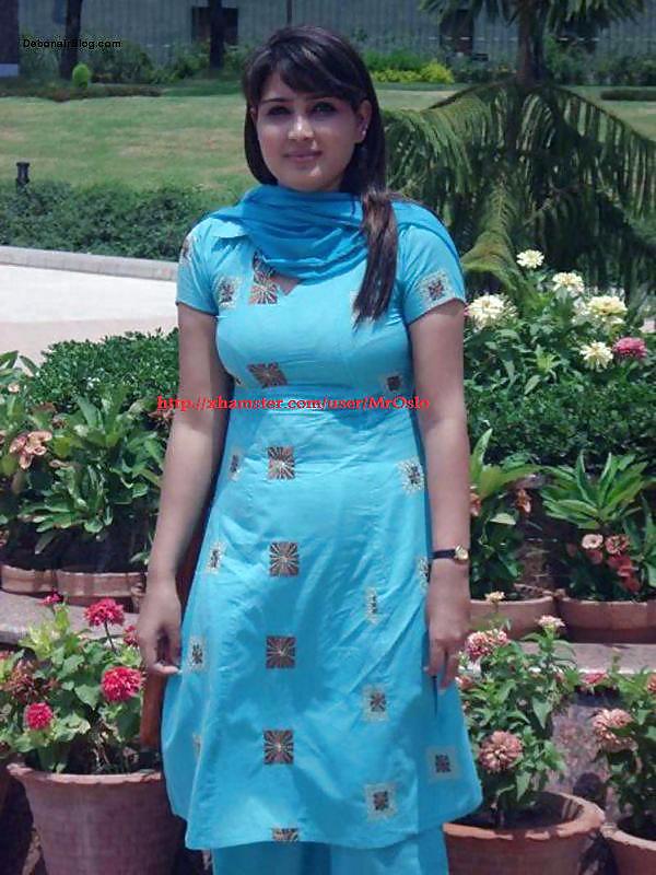 Hôtesse De L'air Pakistani I Baisé à Lahore 2010 #11852520