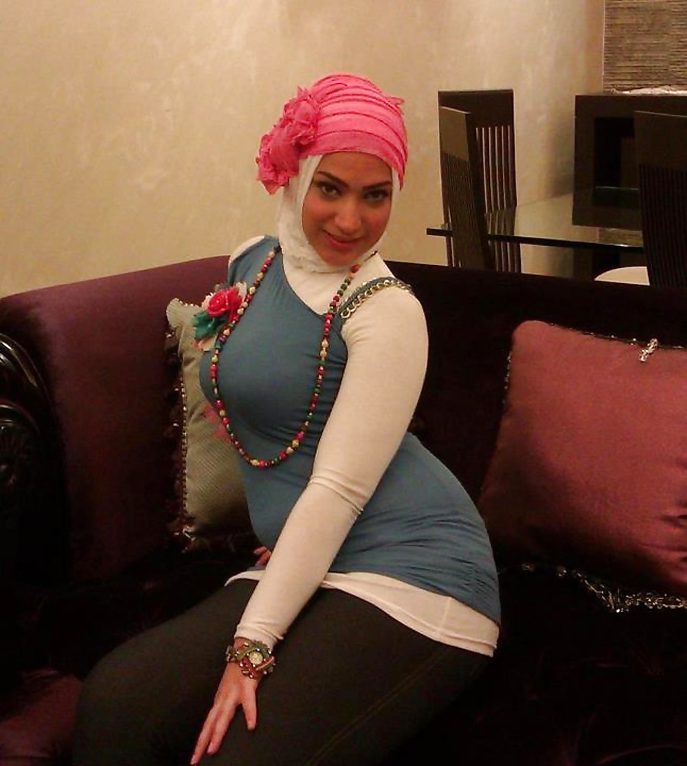 Arab w big ass
 #11761557