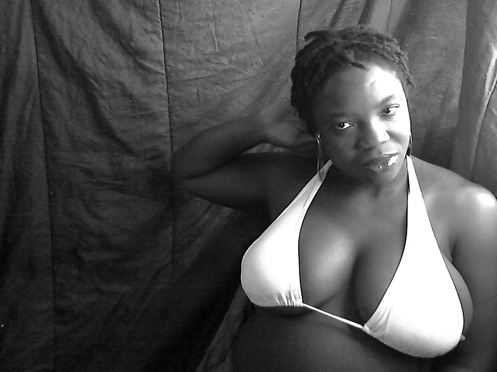 Mannequin images of Unlit Cherry